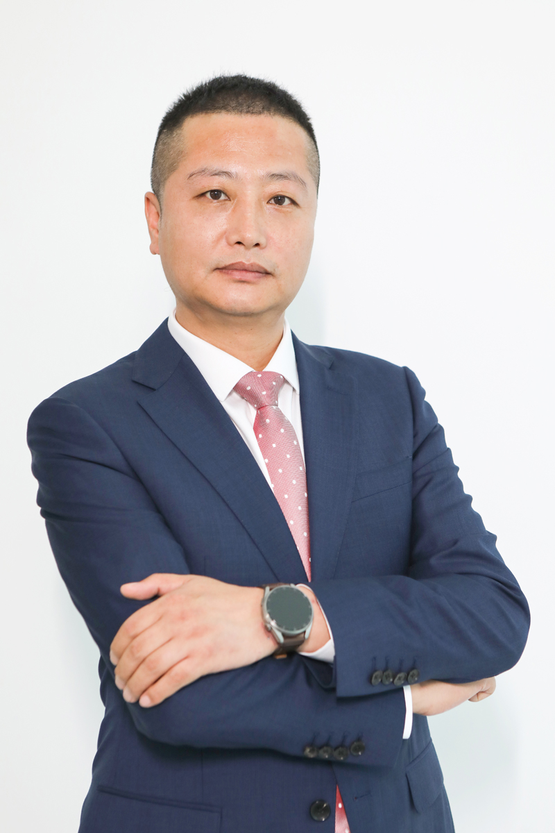 薛滨国